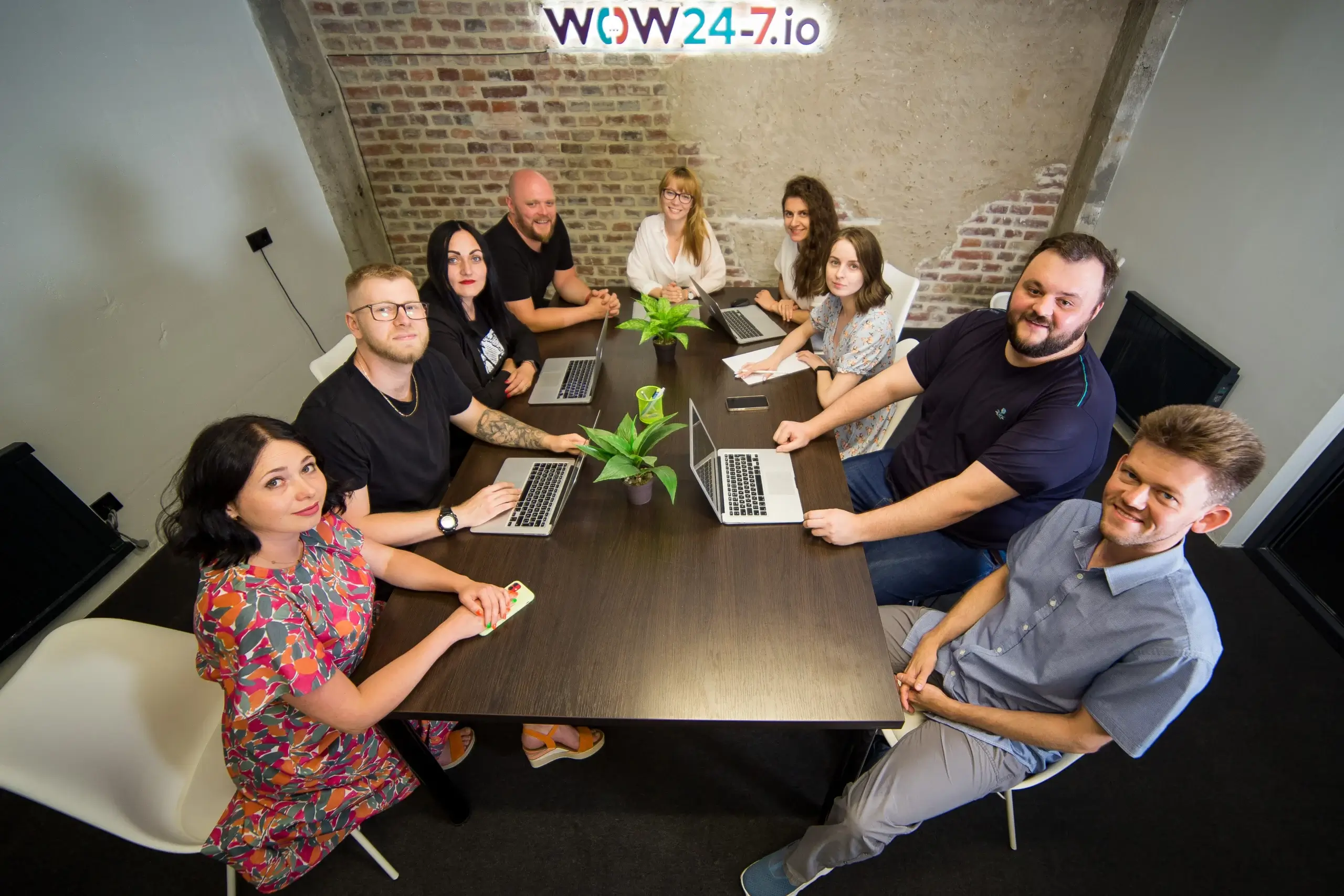 WOW24-7 office
